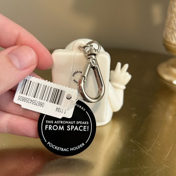 Bath and Body Works Astronaut Pocket Bac Hand Sanitizer Holder, NWT - Picture 2 of 6